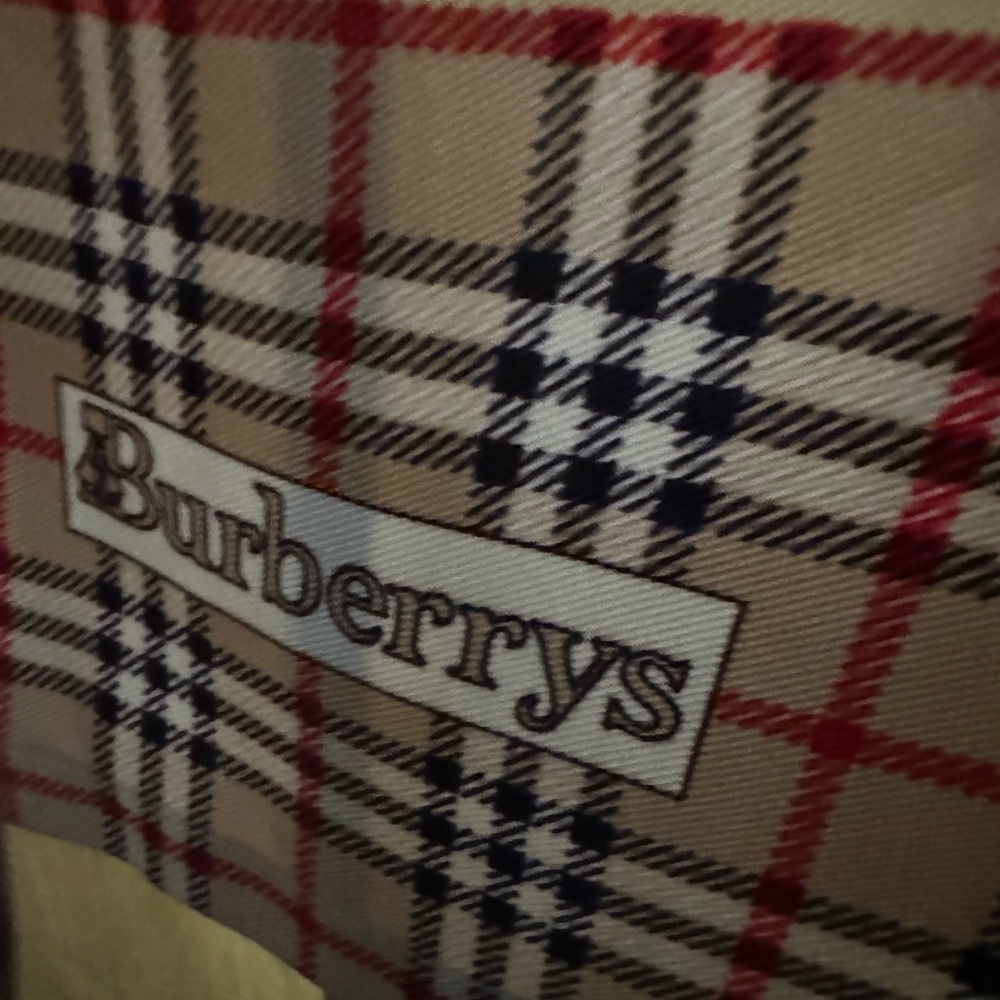 Authentic Vintage Burberry Trench Coat - Picture 5 of 11